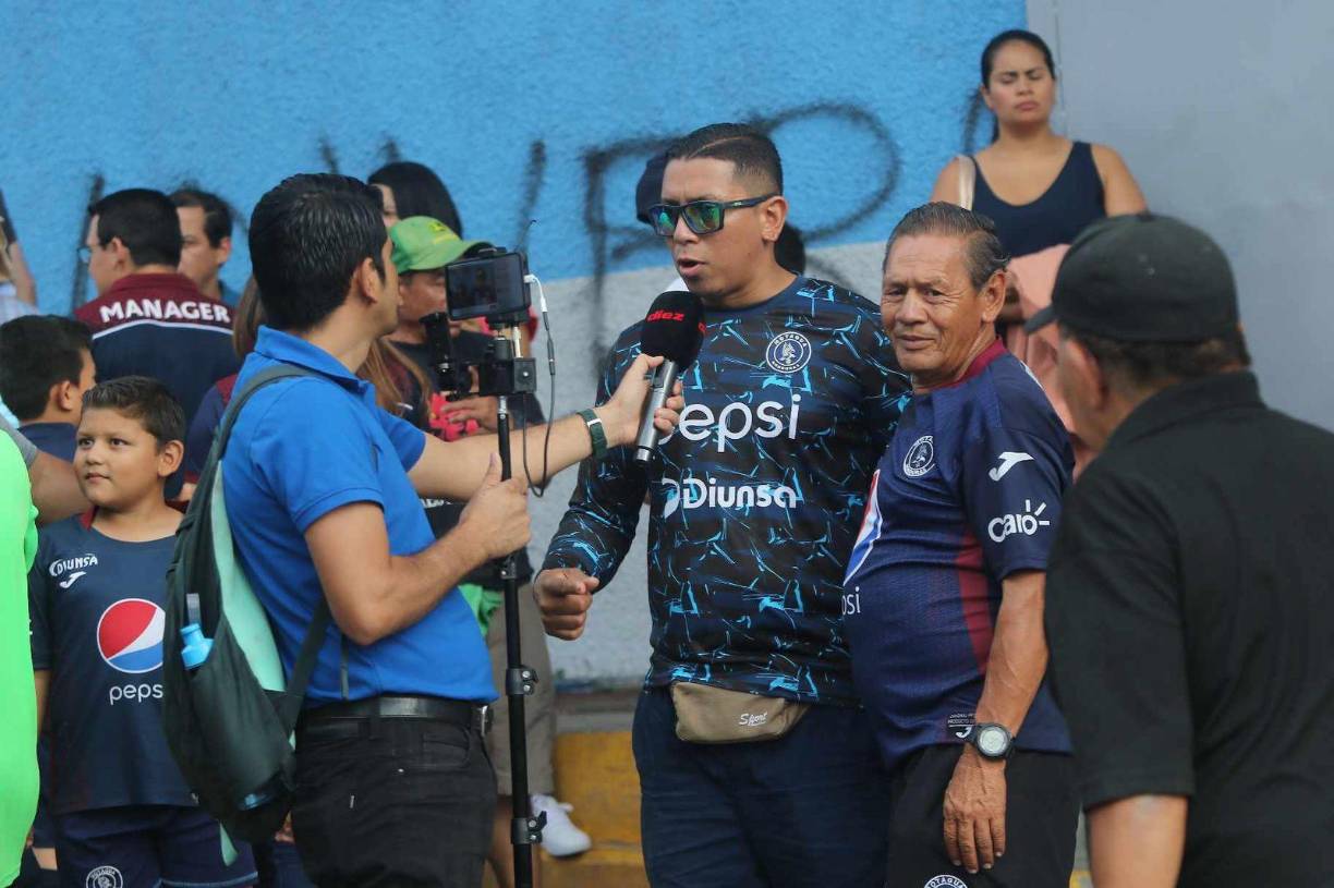 Los aficionados llegaron con la ilusión de un triunfo de su equipo en el Apertura 2023 tras los empates en las primeras dos jornadas. 