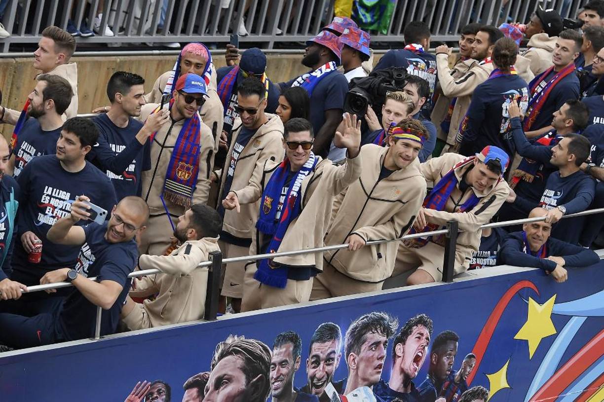 Los jugadores del Barcelona recibieron el cariño de los aficionados.