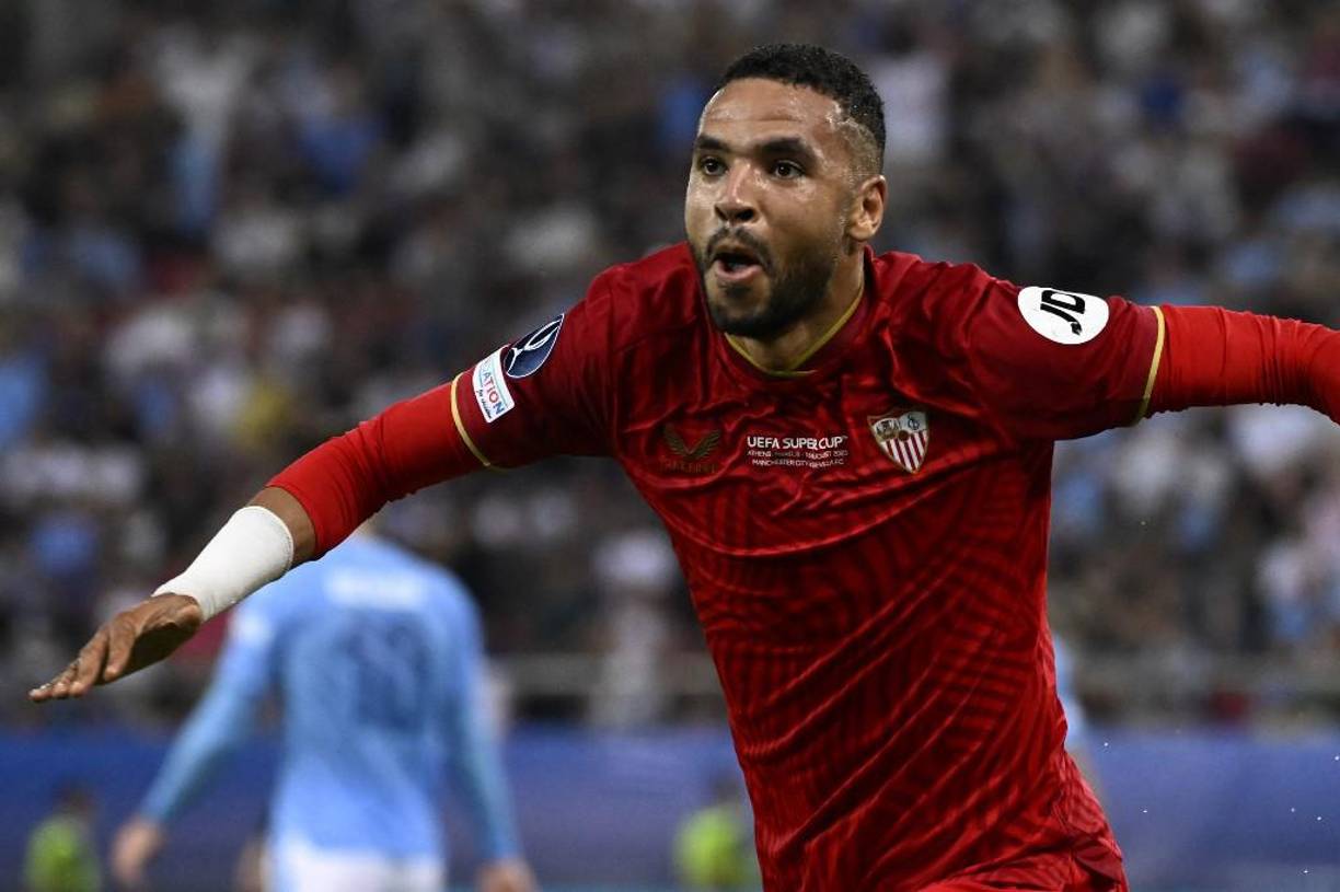 El West Ham está interesado en fichar al delantero Youssef En-Nesyri, jugador que brilla en el Sevilla.