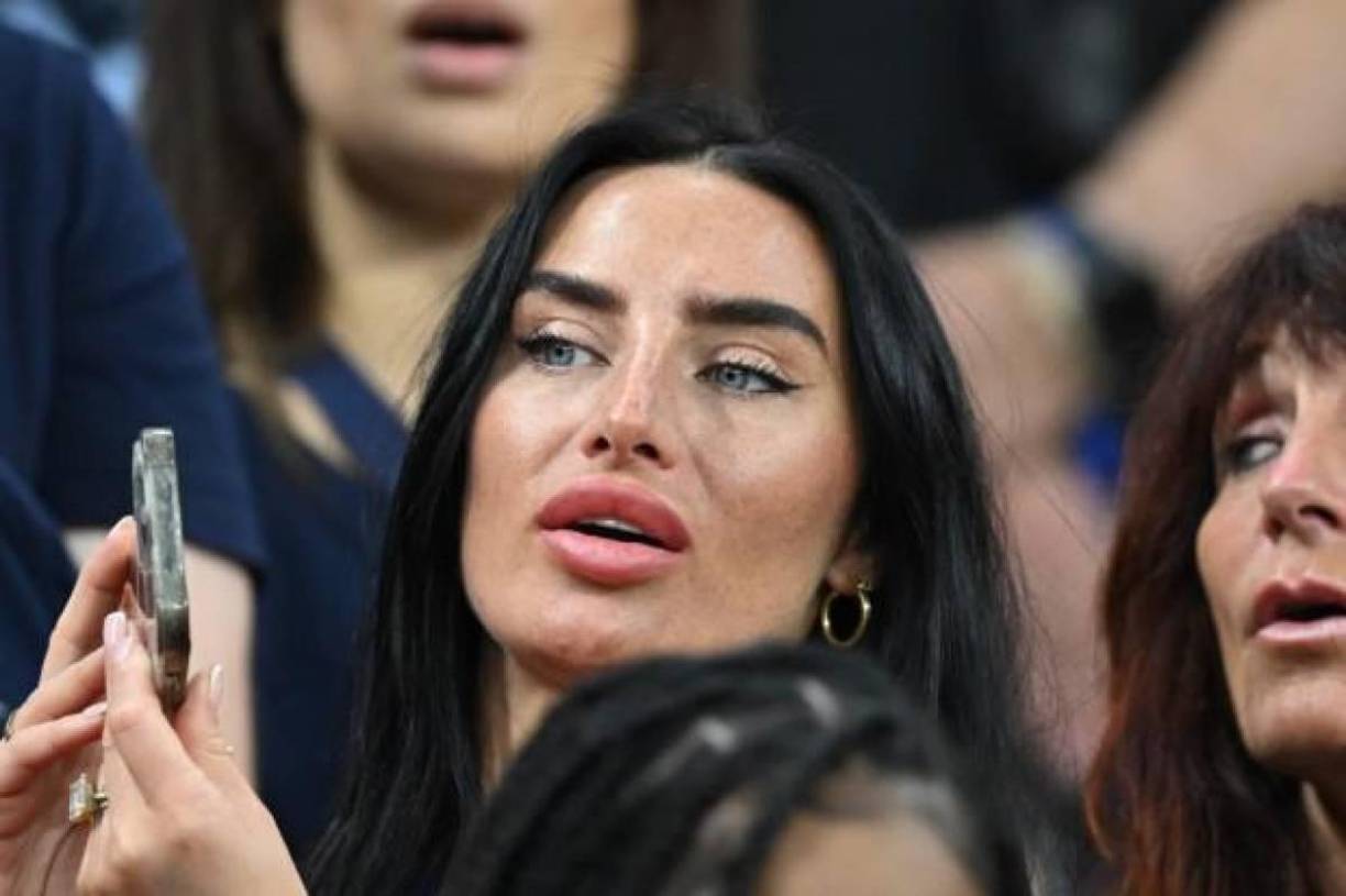  Según trascendió en medios de Inglaterra, se ha conoció una nueva deslealtad a su pareja, Annie Kilner, con la que lleva desde la adolescencia.