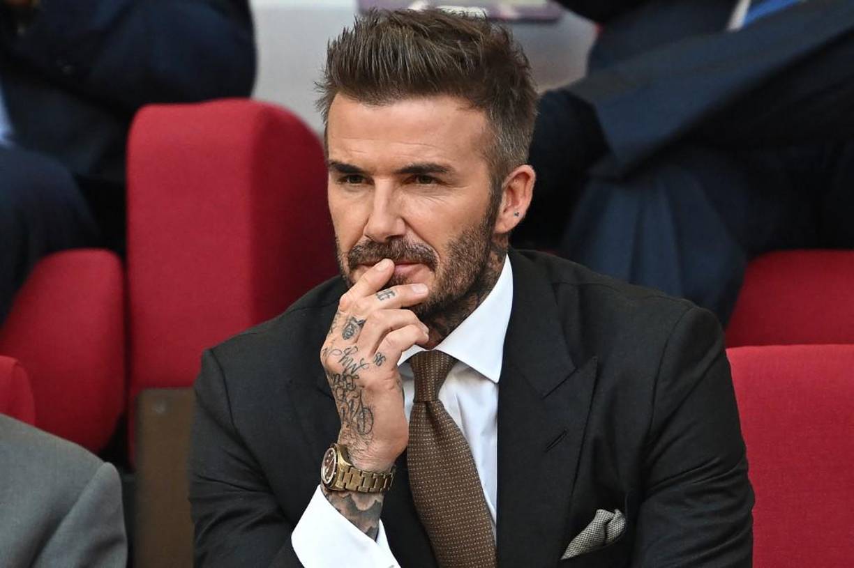 El exjugador inglés David Beckham estuvo presente y observó en directo la goleada de su amada Inglaterra.