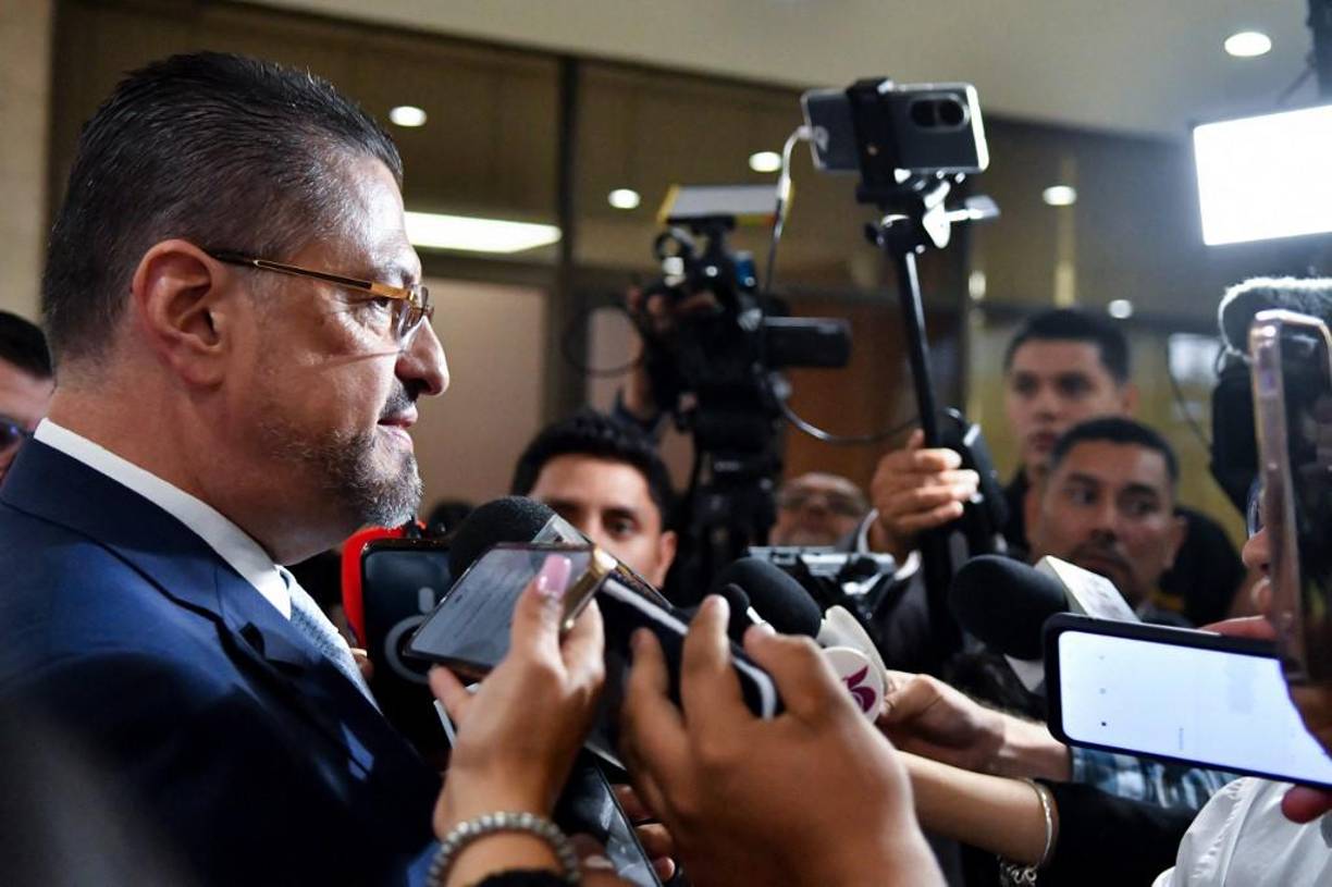 “Hemos decidido (...) convocar a nuestros homólogos de Centroamérica para reactivar nuevamente el SICA”, dijo Castro, tras reunirse con Chaves en Casa Presidencial.