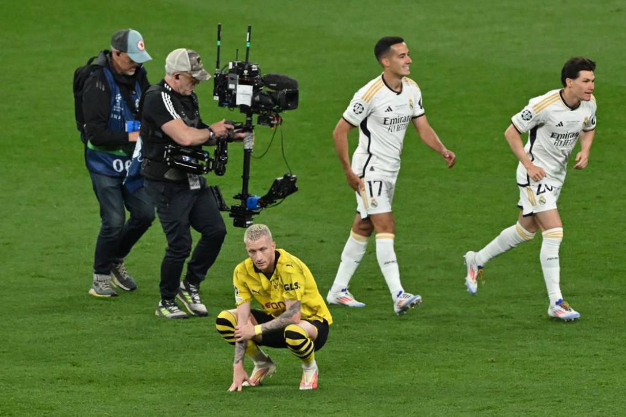 Reus evidenció su tristeza ya que se despide del Dortmund sin poder alzar el título de Europa.