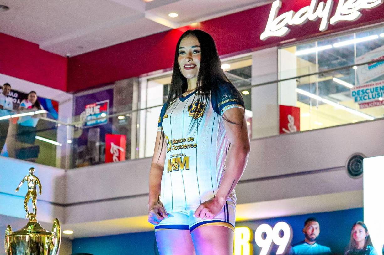 La sorpresiva camisa de visitante de Olancho FC para la temporada 2024.25 de la Liga Nacional.