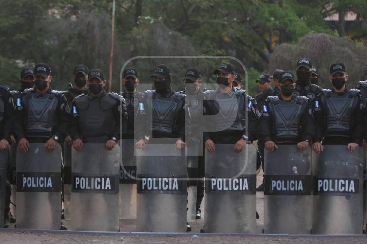 Agentes de Fuerzas Especiales se movilizaron para llevar a cabo el simulacro a petición de la DEA. Fotografía: Opsa / Andro Rodríguez