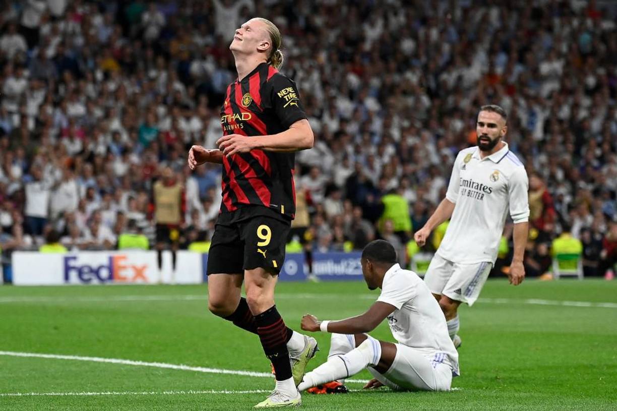 En el método usado por Haaland, Real Madrid tuvo una nota de 5/10 pues Karim Benzema es el delantero indiscutible del equipo y venía de ganar el Balón de Oro.