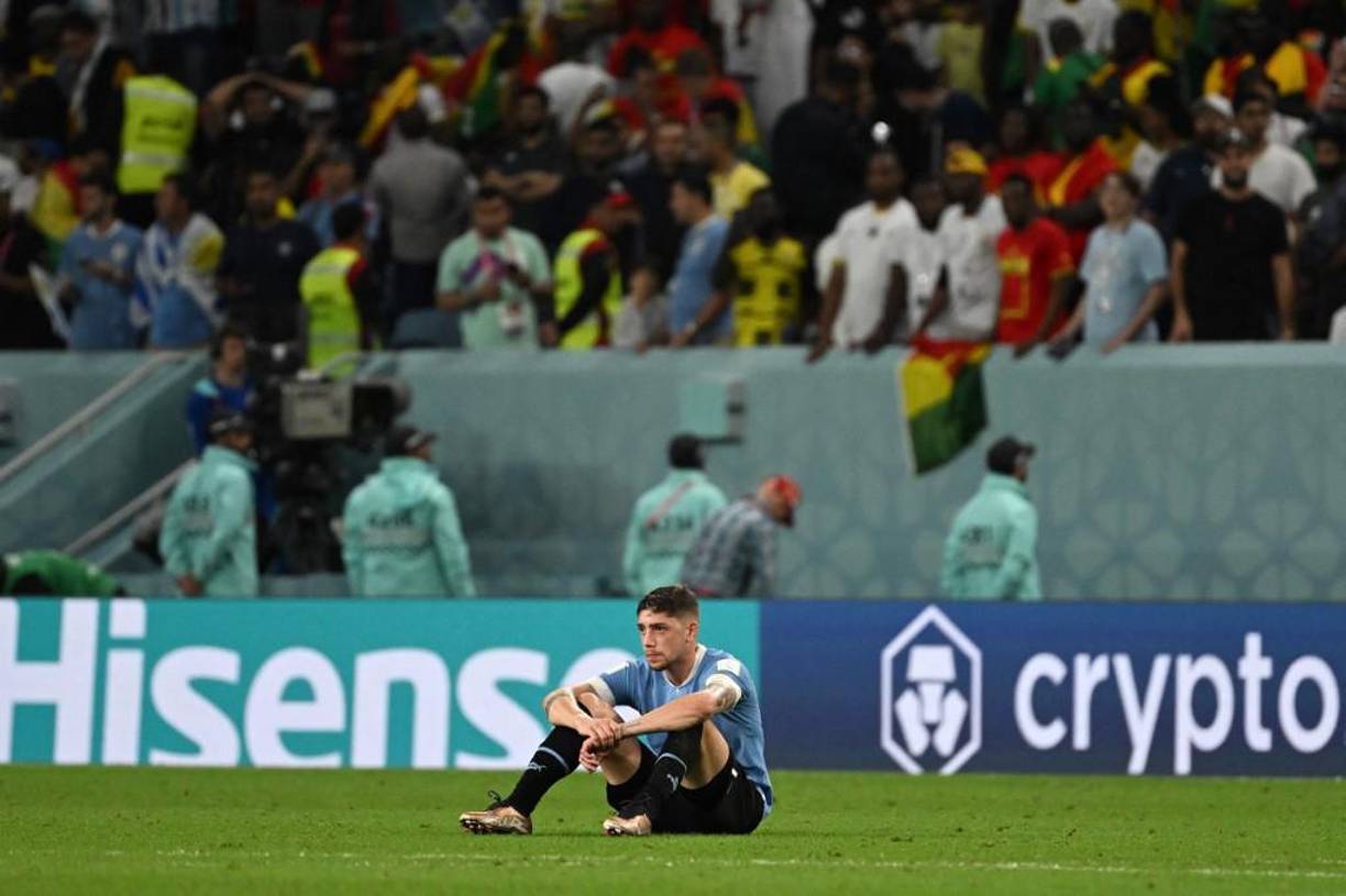 El volante Fede Valverde del Real Madrid lució cabizbajo tras la eliminación.