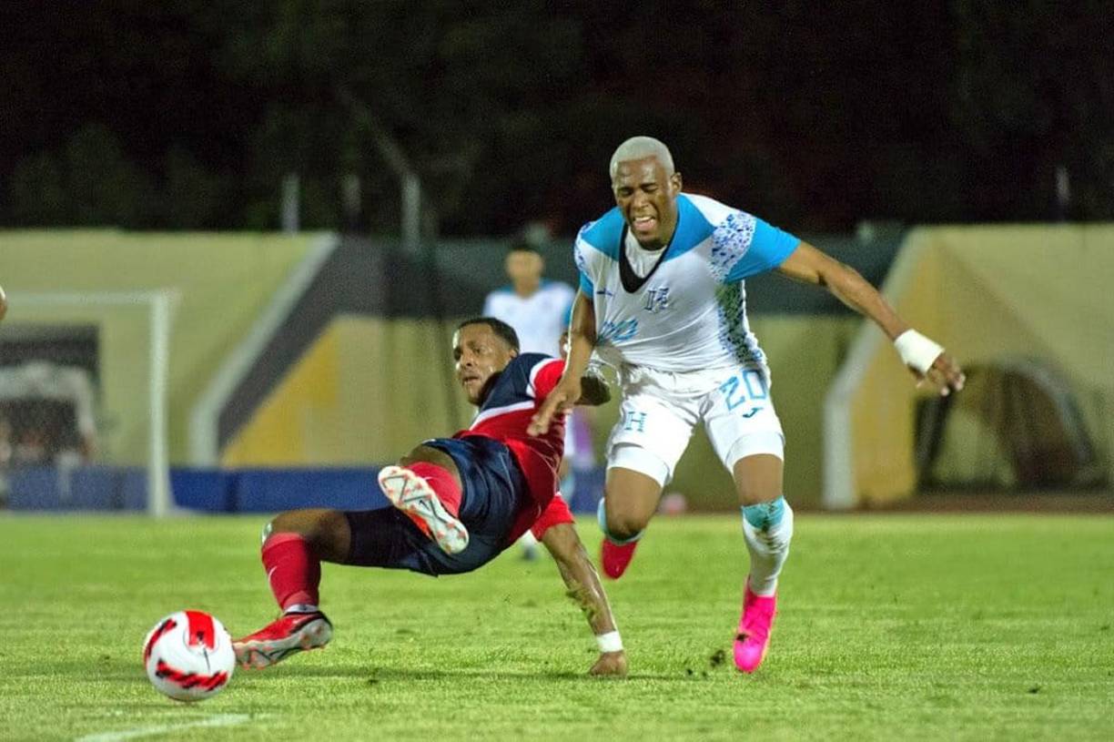 SUPLENTES - Deybi Flores es pieza clave en el equipo que comanda Reinaldo Rueda. El colombiano le daría descanso al volante que milita en la primera división de Hungría.