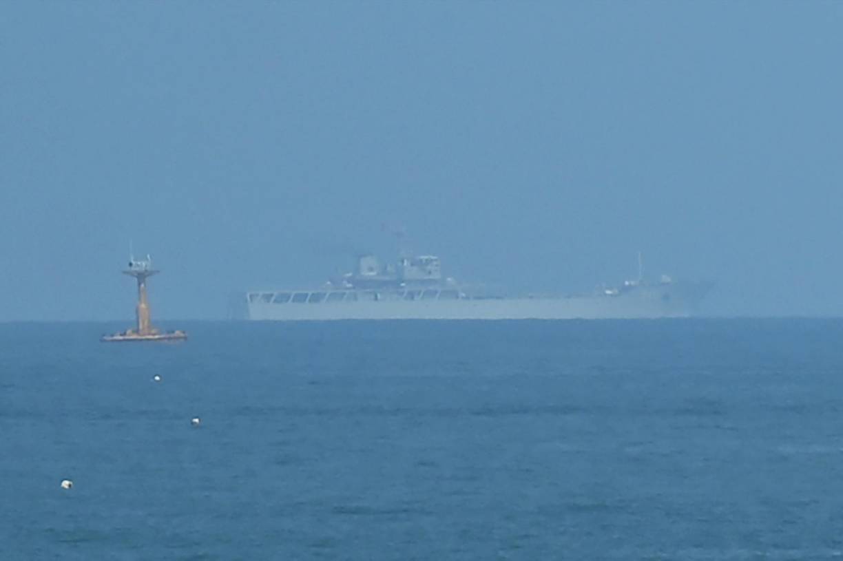 Horas antes de la reunión el miércoles pasado en California de Tsai y McCarthy, <b>China</b> desplegó el “Shandong” en aguas del sureste de <b>Taiwán</b> hacia el Pacífico occidental.