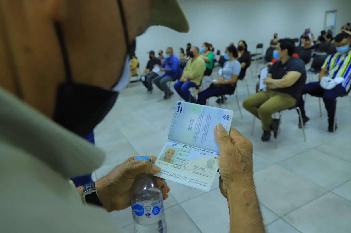 Y, efectivamente, resulta que hay por lo menos 1 millón de documentos así, según información oficial.