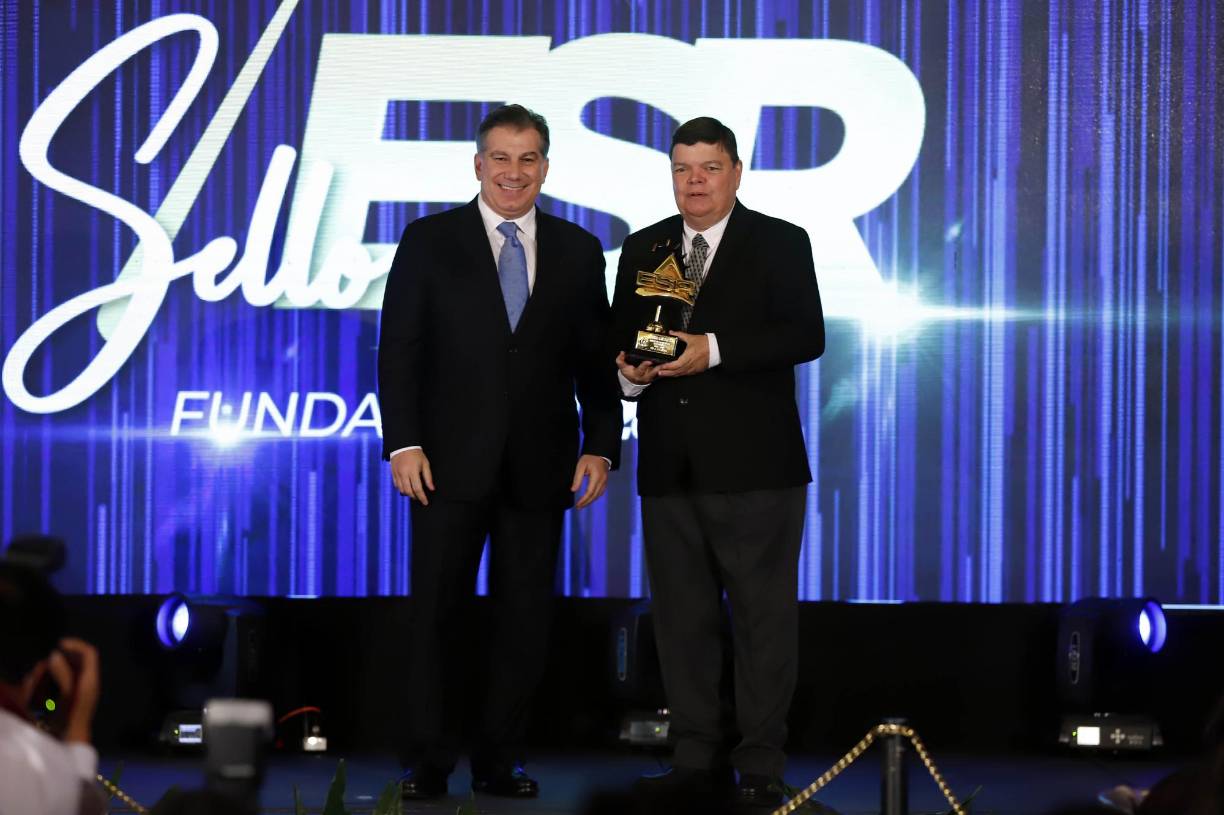 Entregan el “Sello Fundahrse” a 71 empresas