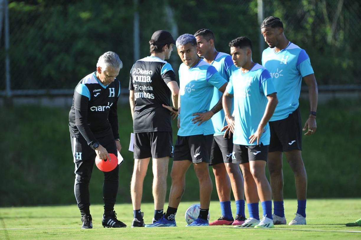 Reinaldo Rueda tuvo un agitado día tras la decisión que tomó de sacar a Romell Quioto de la convocatoria para enfrentar a México en la Nations League.