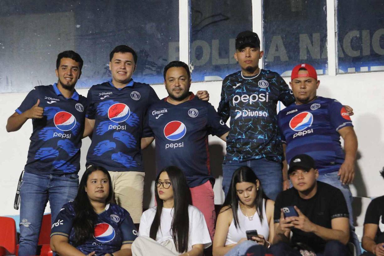 Los chicos llegaron con todo el estilo y aprovecharon para posar para las cámaras de Diario LA PRENSA. 