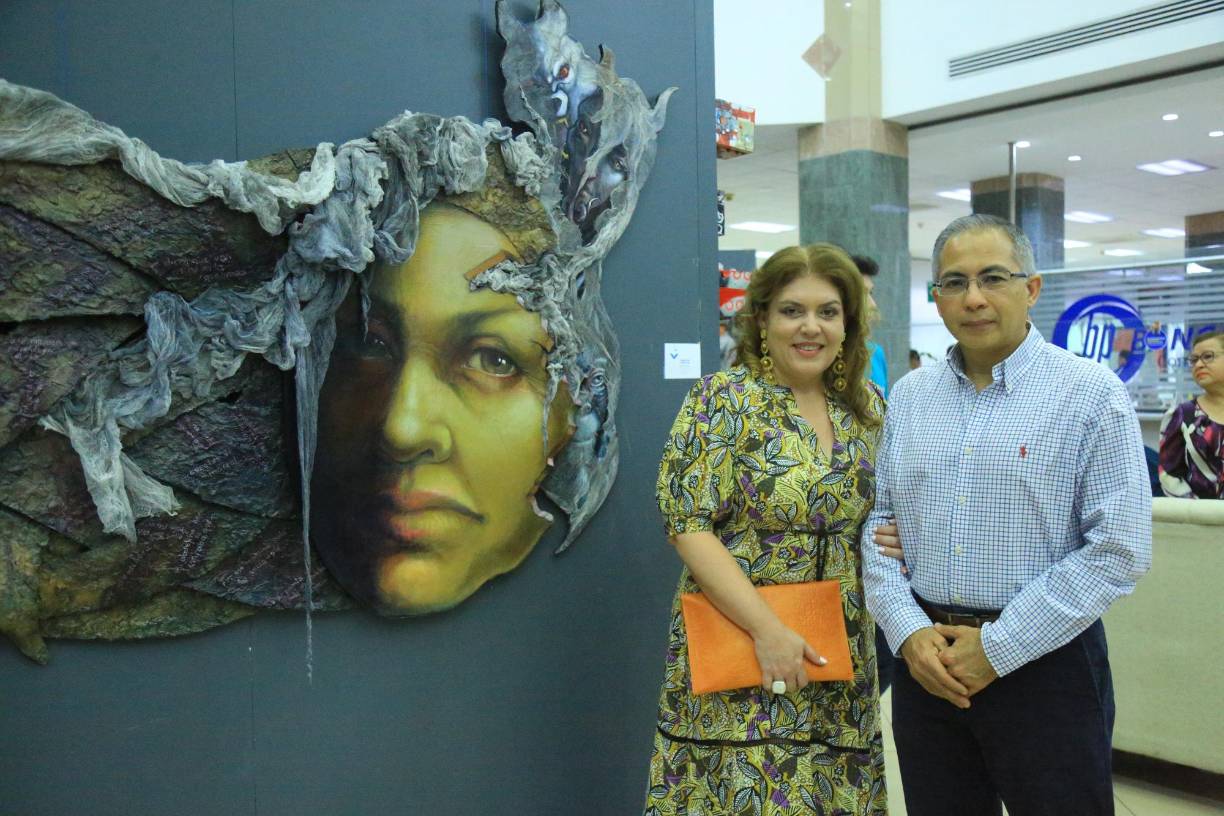 Blanca Villela y Carlos Larios