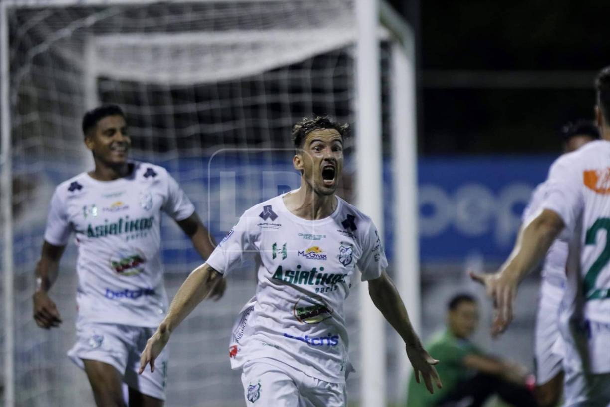 Álvaro Klusener: El atacante argentino anotó cuatro goles con el Platense y es otro de los que podría fichar por un club de la Liga Nacional.