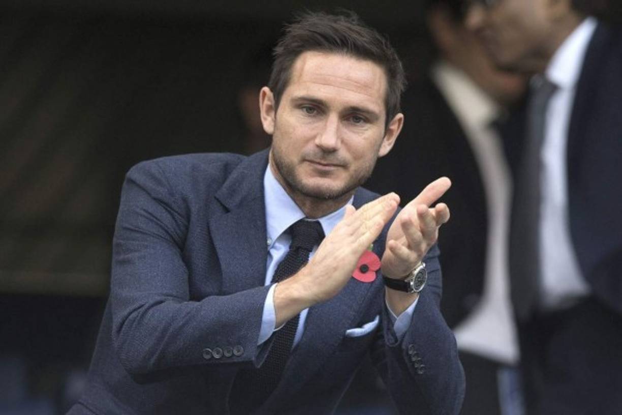El padre del crack inglés Frank Lampard, Frank Richard George Lampard, fue jugador del West Ham United, ganador de dos FA Cup. Y también sobrino de James Redknapp.