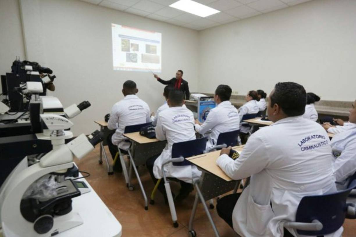 Se ubica en el complejo policial del Instituto Técnico Policial (ITP).<br/>