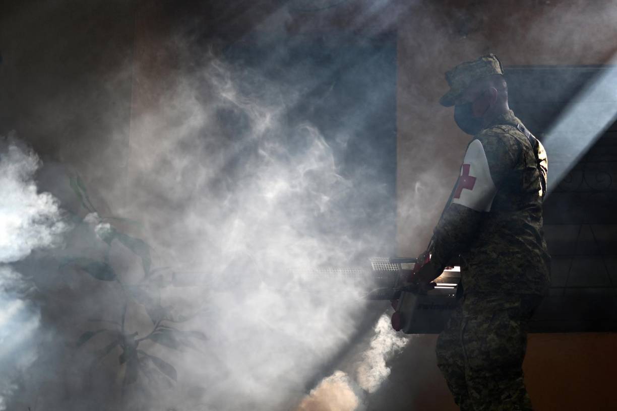 El <b>Salvador</b> declaró el martes una alerta epidemiológica por dengue, informó Alabí.