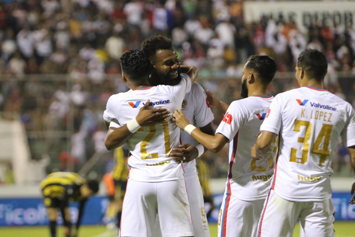 2) Club Deportivo Olimpia: El conjunto hondureño aparece como el segundo mejor equipo de la Concacaf, según el ranking de la Federación Internacional de Estadística e Historia del Fútbol, , más conocido como IFFHS.