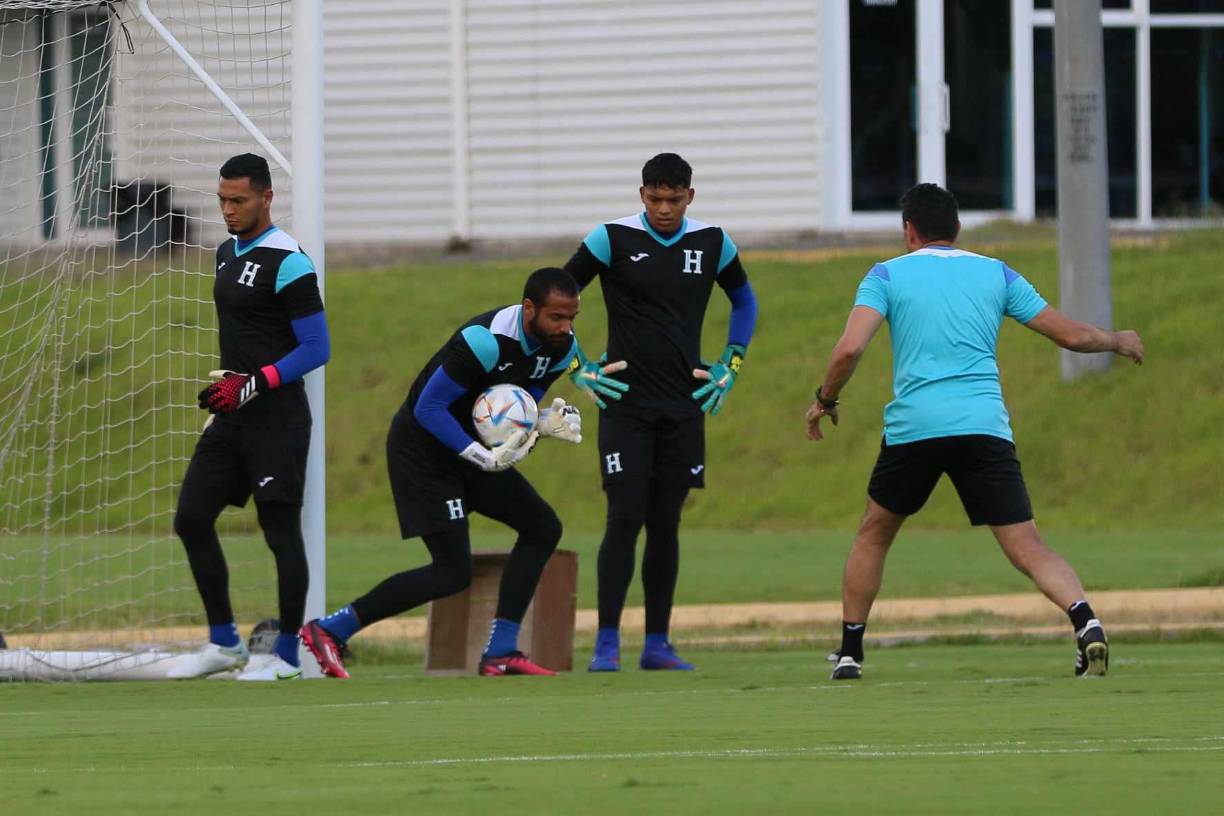 Edrick Menjívar sería el portero titular de la Bicolor ante Granada. El arquero fue el indiscutible en el cotejo ante Guatemala y Jamaica.