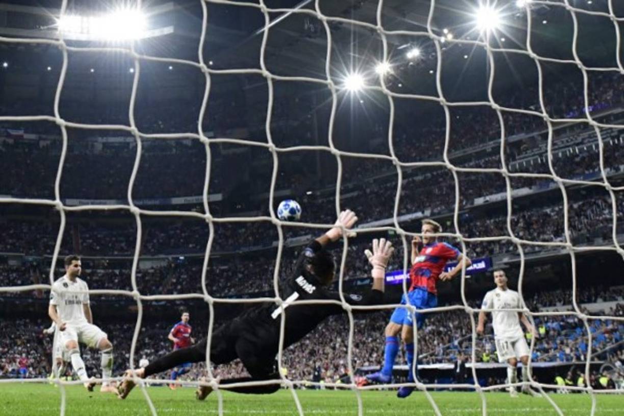 Patrik Hrosovsky del Viktoria Plzen anotó el gol del descuento y eso hizo que el madridismo se enojara con su equipo.
