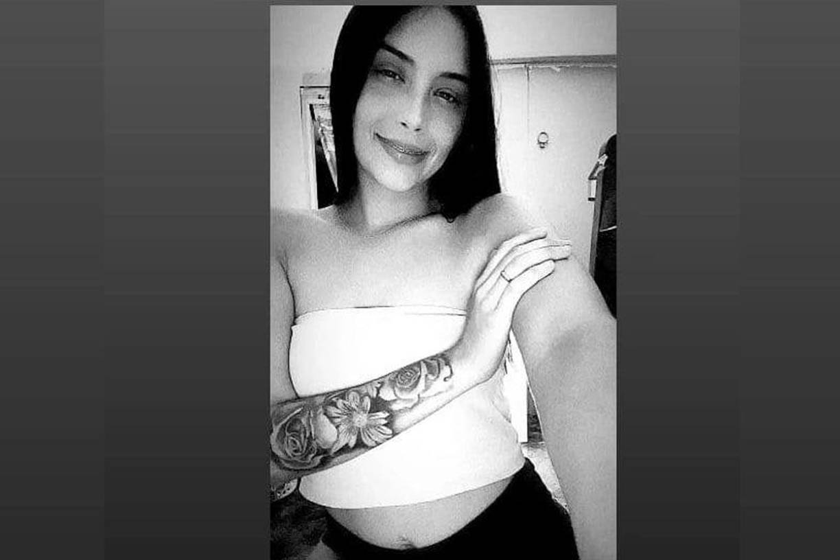 Nileishka Loubriel Valderrama estudió en Universidad Central de Bayamón.