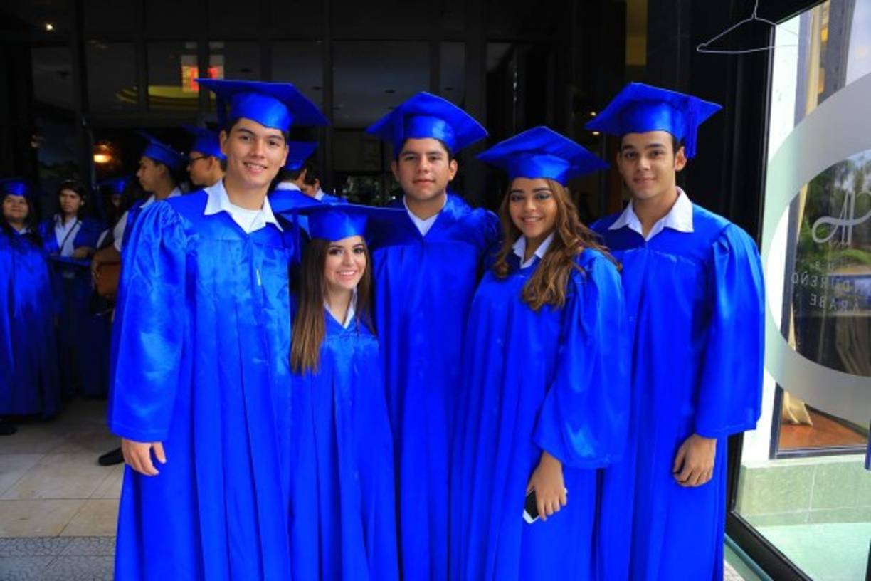 Carlos Funez, Dennise Ferrari, Moisés Morales, Grisell Rojas y José Sandoval.