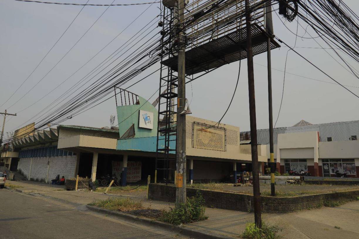 En la actualidad muchas de estas edificaciones funcionan como tiendas de ropa, electrodomésticos, centros comerciales o fueron demolidos.