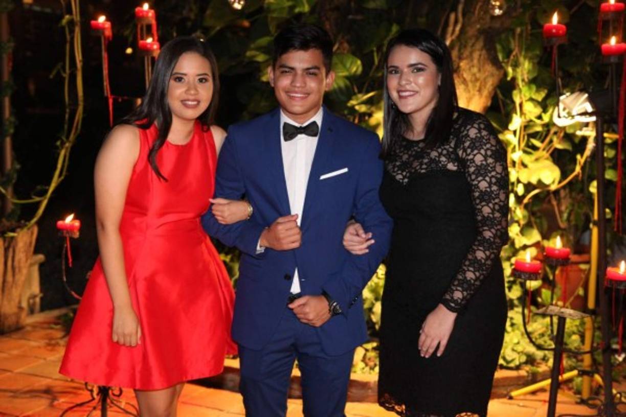 Sofía Altamirano, José Cervantes y Mónica Sarmiento.