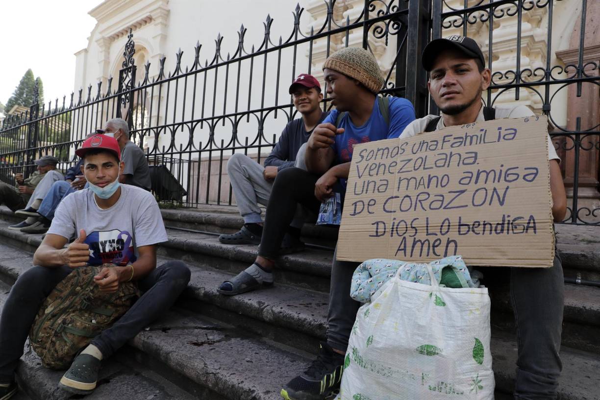 Desde hace varios años, Venezuela vive una crisis humanitaria y migratoria, derivada de la difícil situación política y democrática, aunada a las sanciones de Estados Unidos contra el cuestionado gobierno de Nicolás Maduro. 