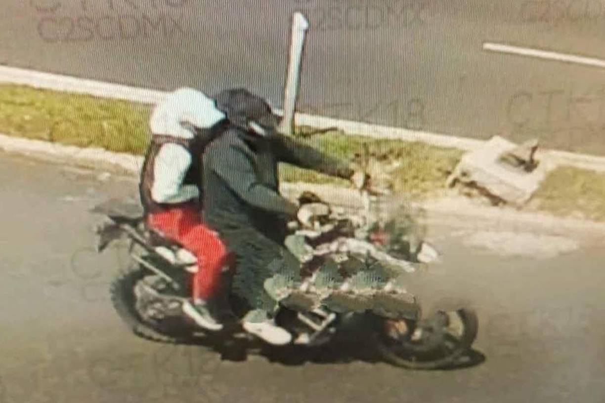 Las investigaciones iniciales apuntan a un ataque planeado, en el que los sicarios se acercaron rápidamente a la víctima.