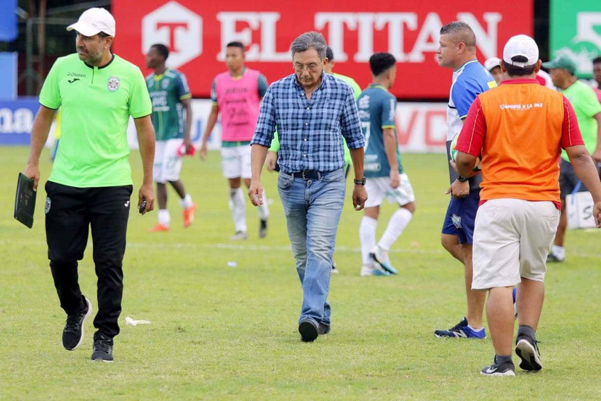 Salomón Nazar quedó en la cuerda floja en el Marathón tras encajar la quinta derrota en el Torneo Apertura 2023.