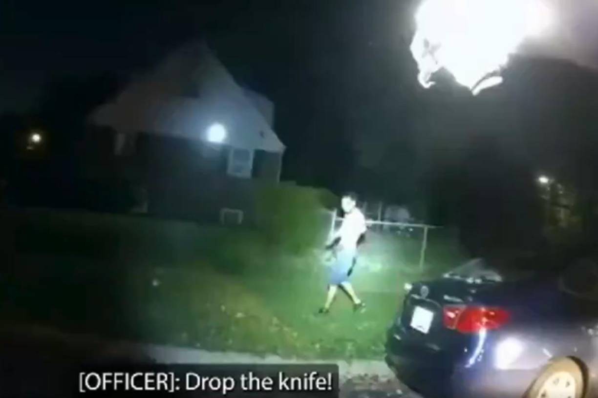 A pesar de las advertencias del oficial, Chávez Paz no obedeció y continuó avanzando.