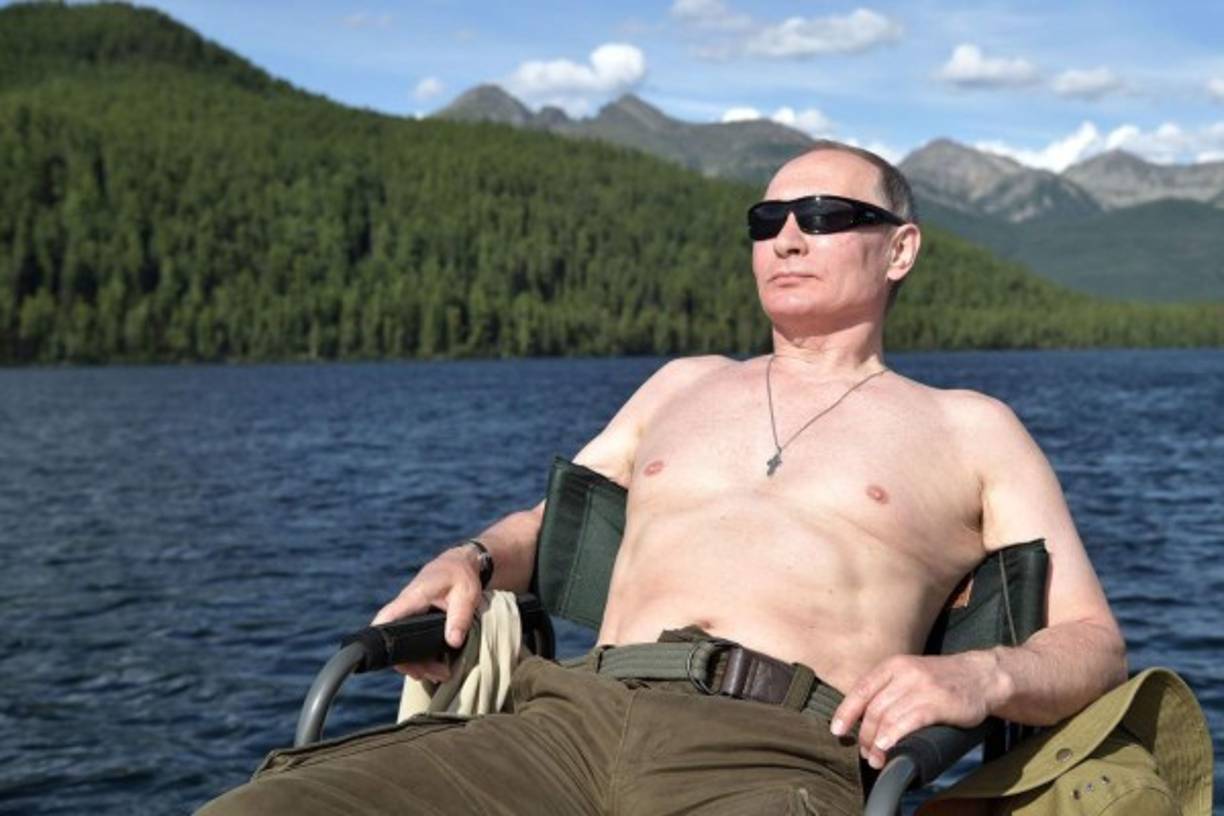 Ya el verano pasado las imágenes del presidente ruso vacacionando en los bosques de la Siberia causaron un gran revuelo en el internet.