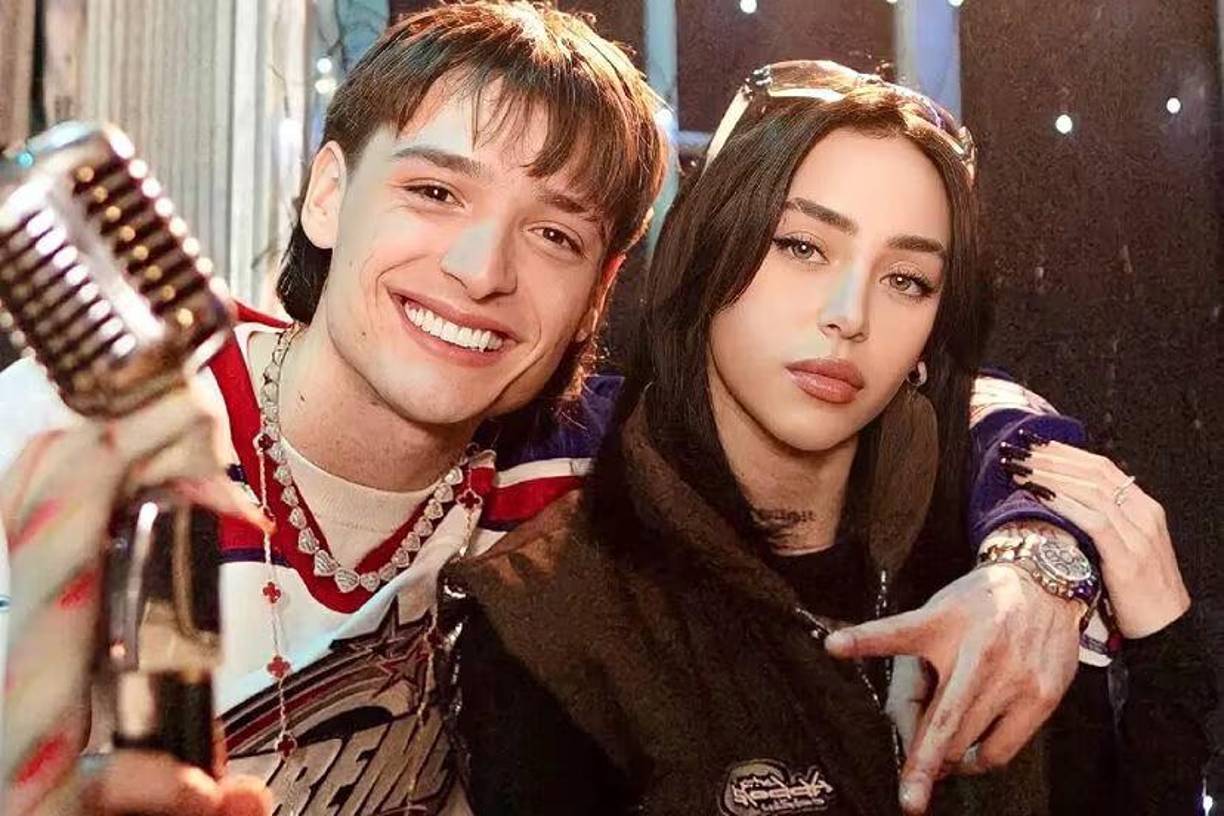  Aún cuando lucían bastante enamorados, la noticia de su ruptura se dio a conocer cuando el cantante mexicano fue captado con otra mujer identificada como <b>Sonia Sahar, </b>en un casino de Las Vegas, al finalizar el Superbowl en febrero de este año. 