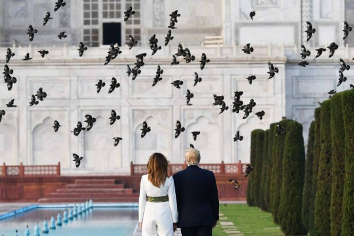 US President Donald Trump and First Lady Melania Trump visit the Taj Mahal in Agra on February 24, 2020. (Photo by Mandel NGAN / AFP)