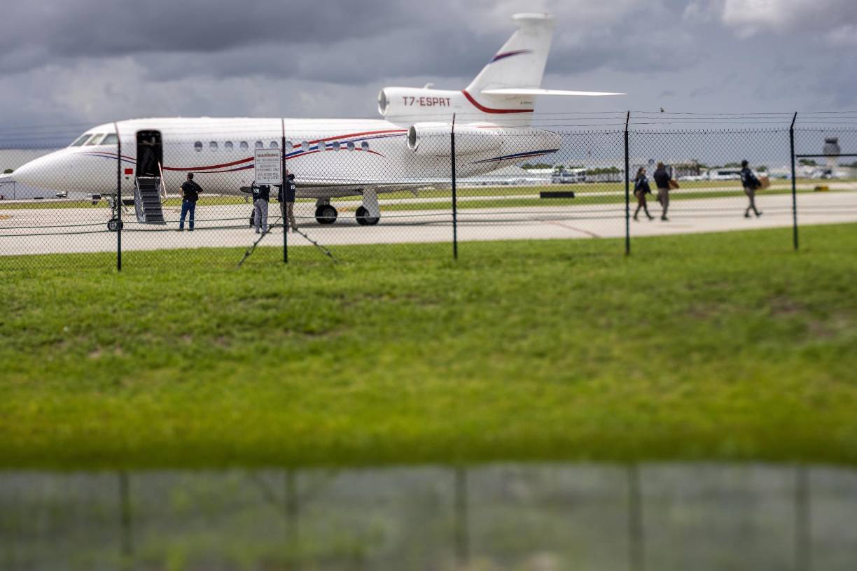 Un segundo avión supuestamente vinculado al presidente venezolano Nicolás Maduro se encuentra bajo vigilancia en República Dominicana, según informó este miércoles la cadena CNN.