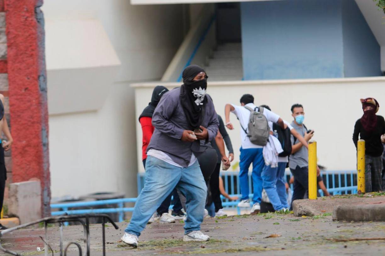 Con las protestas protagonizadas los estudiantes buscan que se les incluya en el Manual de Puestos y Salarios del Régimen de Servicio Civil.