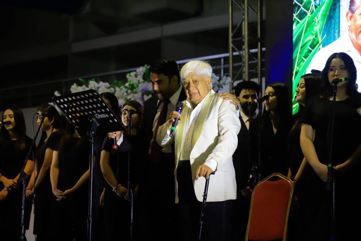 Ellos son los artistas que rindieron tributo a Moisés Canelo