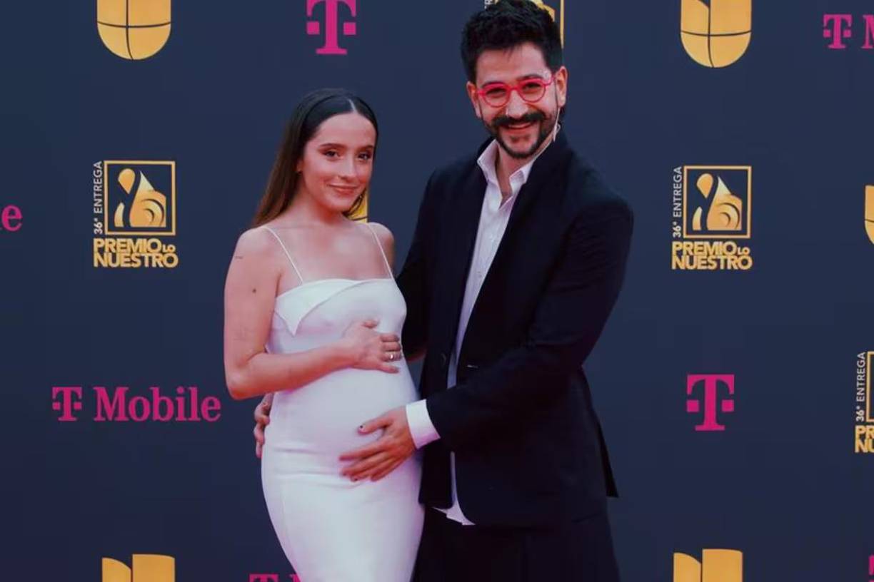 También afirmó que andan en todas partes con sus hijos; “por ahí andan, están corriendo por ahí, imagínate a Amaranto corriendo con tres meses (de edad)”, continuó diciendo entre risas. 