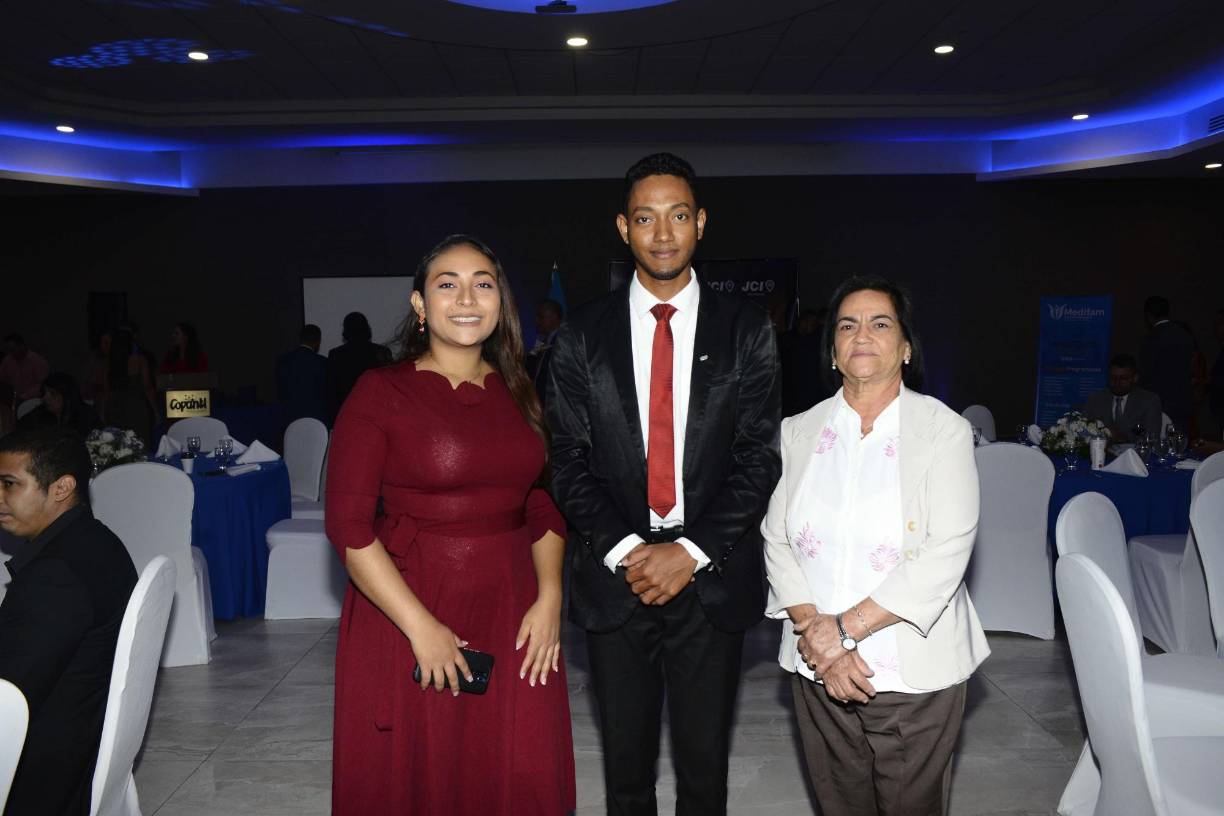 Eleanor Baires, Osman Reyes y María Magdalena Contreras