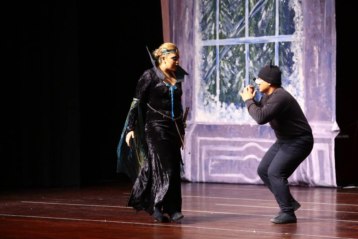 Danza, teatro y pintura en el show navideño de Diana Sorto Dance Studio