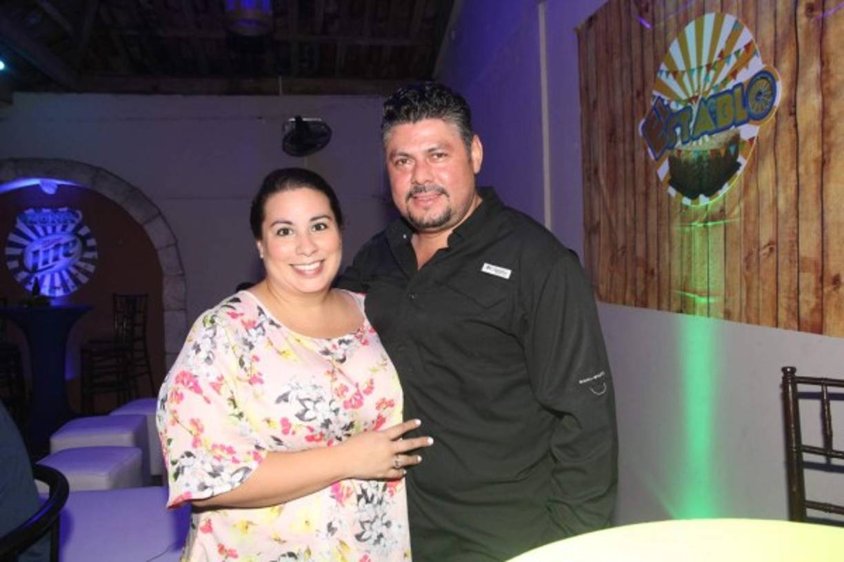 Alexandra Cálix y Rafael Dávila.