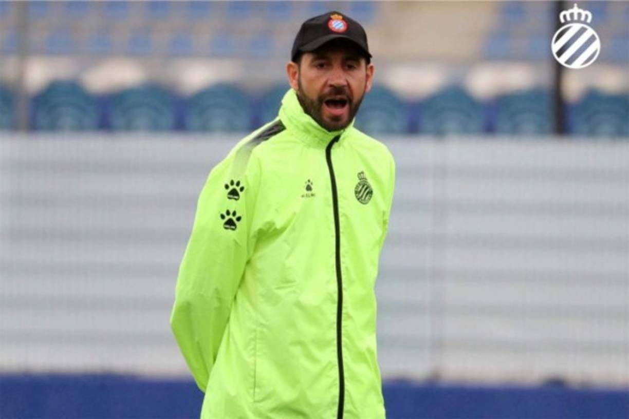 El Espanyol ha hecho oficial este lunes la destitución de Pablo Machín. Mediante un comunicado, el club blanquiazul ha señalado lo siguiente: “El RCD Espanyol de Barcelona a informa que Pablo Machín ha sido cesado de sus responsabilidades como entrenador del primer equipo masculino. El club ha tomado esta decisión fruto del rendimiento deportivo del primer equipo y con la clara voluntad de reconducir la situación actual del conjunto blanquiazul en LaLiga”.