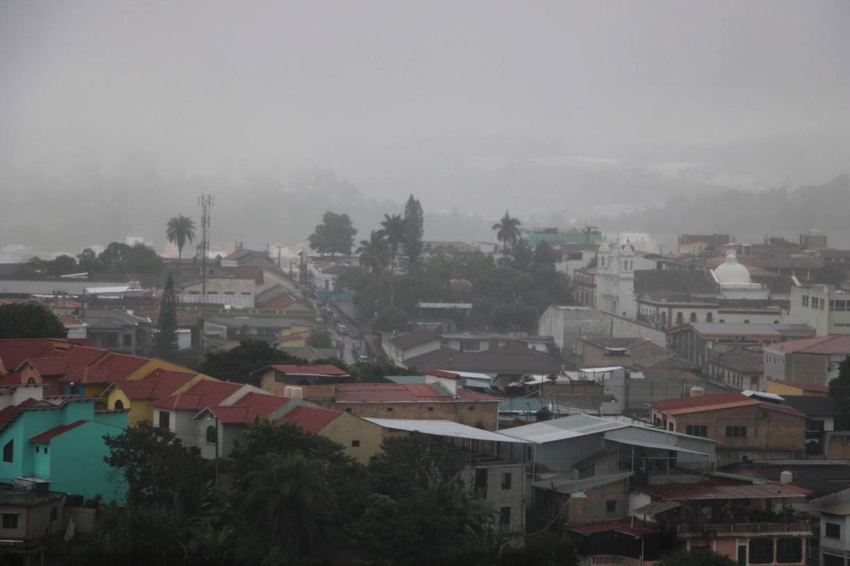En Santa Rosa de Copán, occidente de Honduras, la temperatura rondará la máxima en 20 grados centígrados y la mínima de 16 grados. 