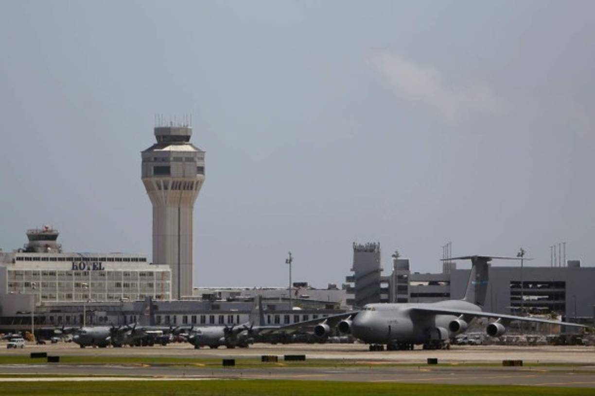 El ejército estadounidense coordina junto con el Gobierno local las tareas de reconstrucción en la isla.