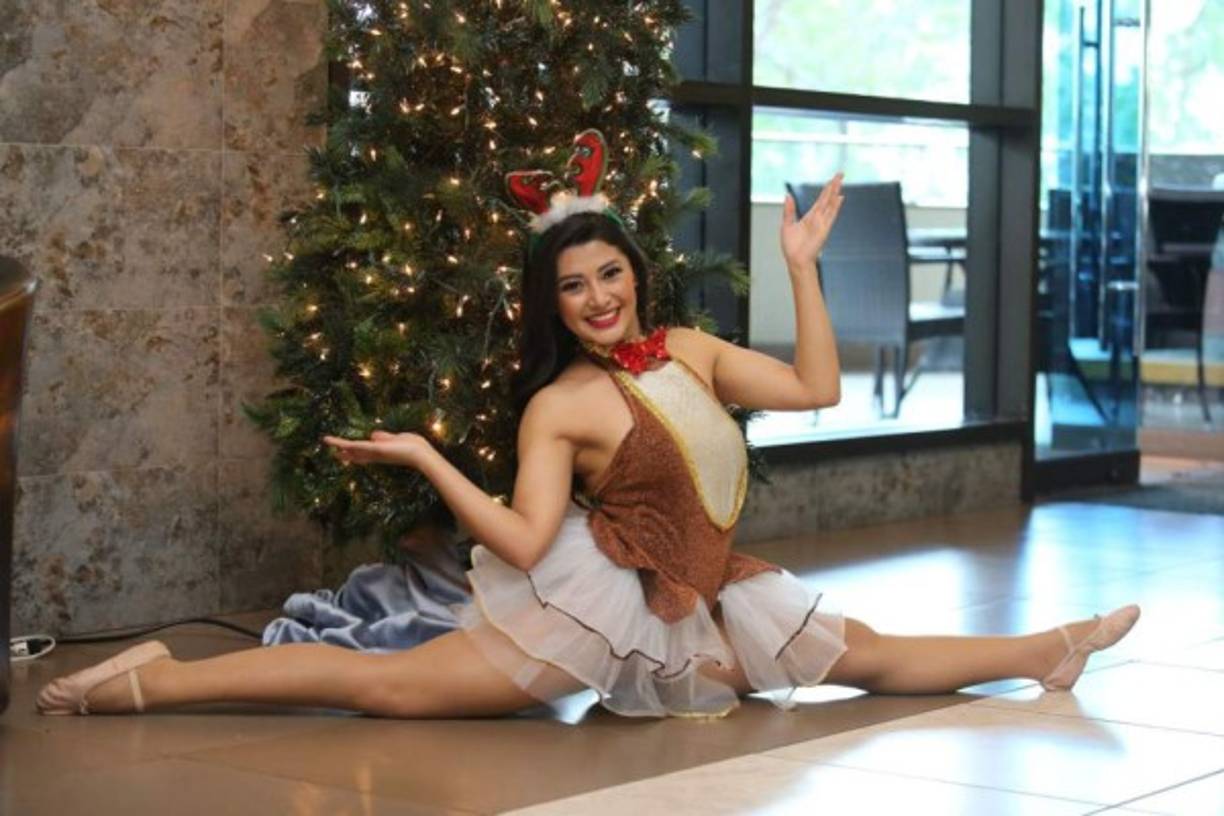 Fuera de las cámaras, ella es una bailarina exquisita que rompe suspiros con sus movimientos.