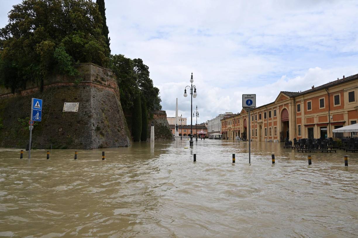 <b>Italia</b> sufrió episodios de sequía en los últimos meses. “Tarde o temprano, el déficit de agua se colma, pero a veces demasiado deprisa”, dijo el coronel Paolo Capizzi, del servicio de meteorología del ejército del aire.
