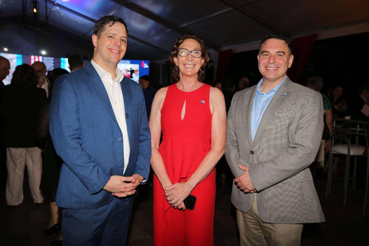 Chris Edgeconb, Melissa Belleman y Chris Phelan