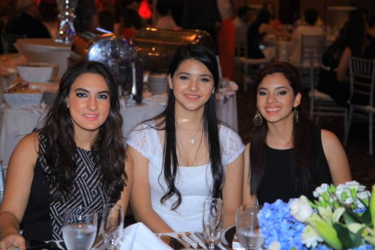 Jennyfer Yuja, Rashme y Lidia Mendoza.